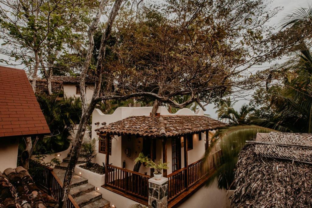 Sansara Surf Yoga & Resort Камбуталь Экстерьер фото
