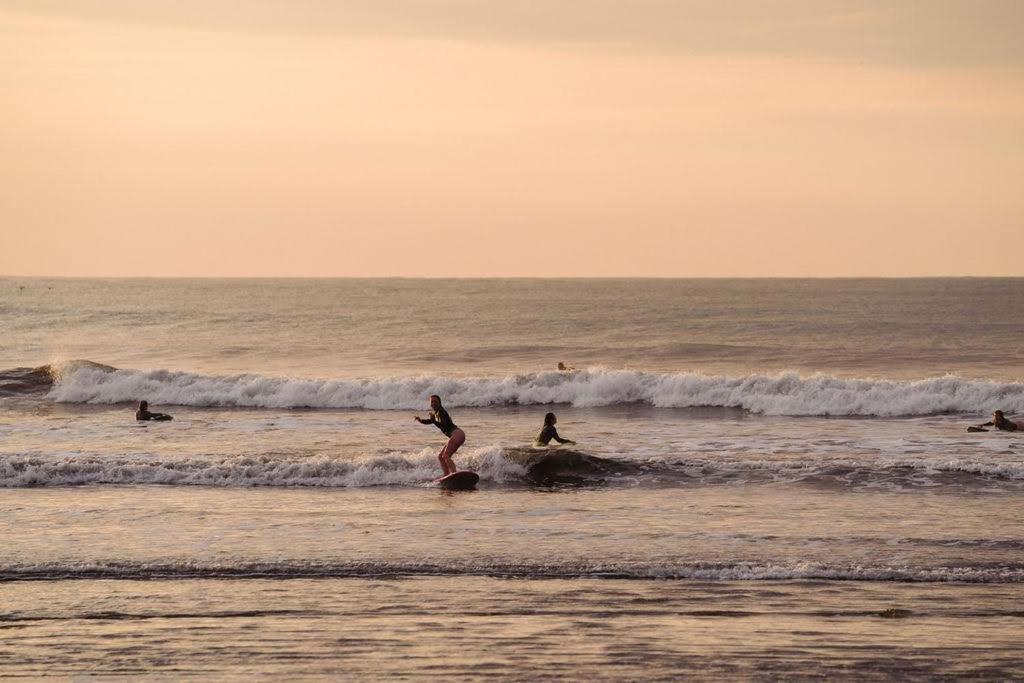 Sansara Surf Yoga & Resort Камбуталь Экстерьер фото